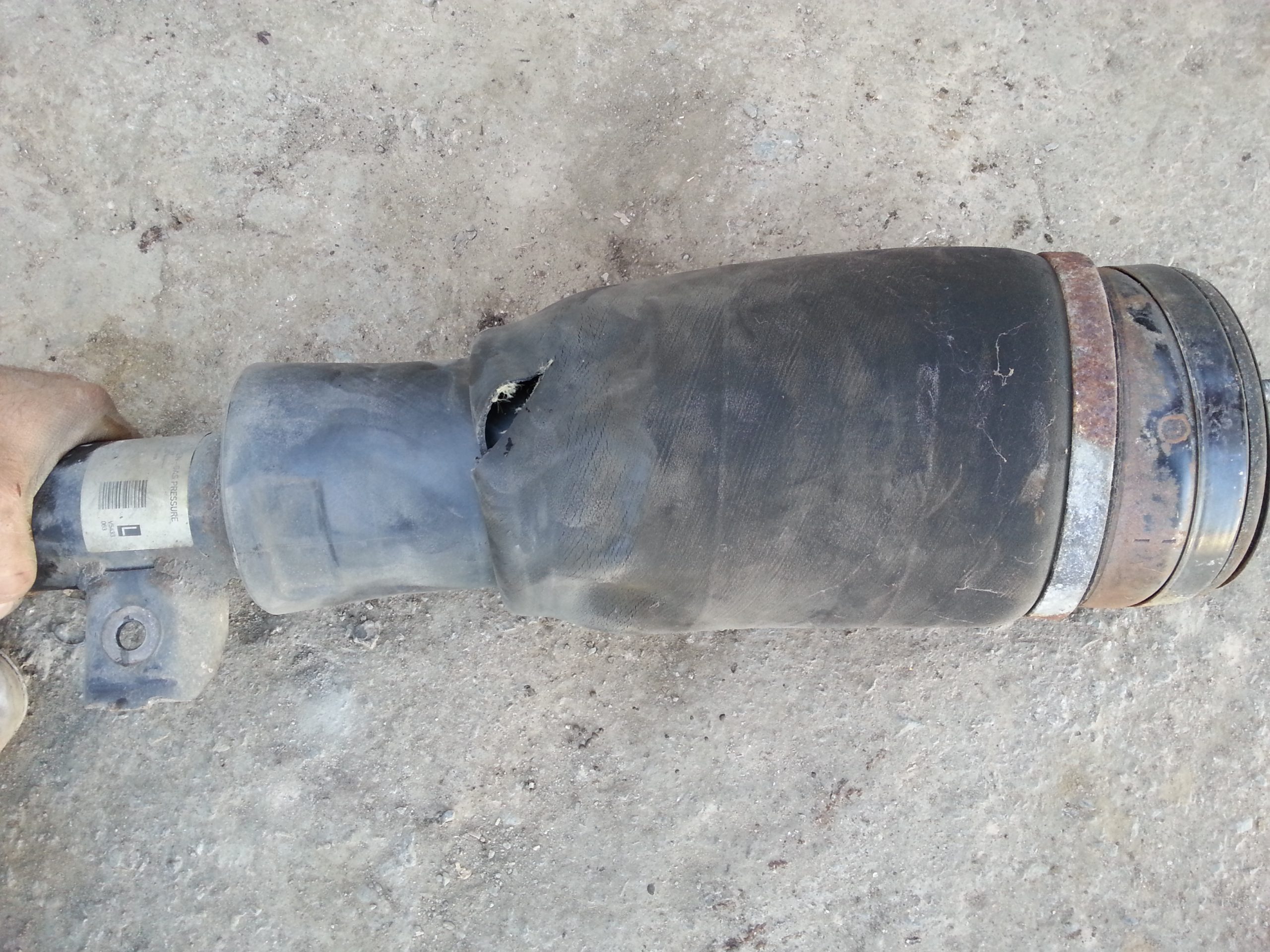 Range Rover HSE 2003: Air Suspension Issue